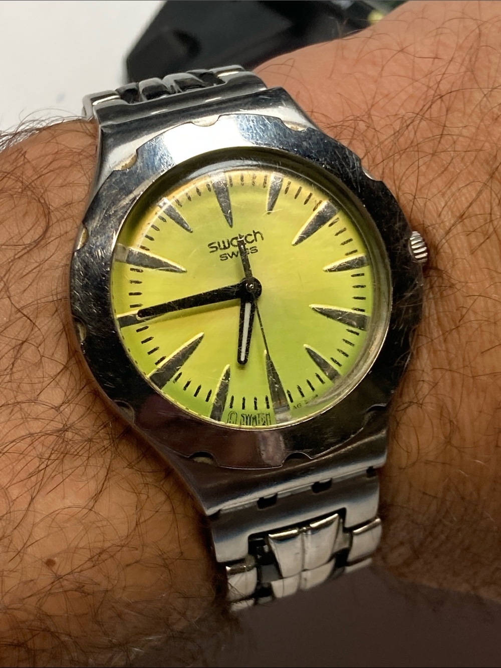 Swatch vintage Irony, stainless, yellow dial, new battery, bracelet rough shape.